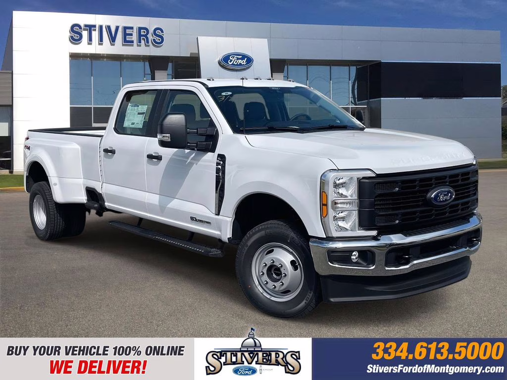 2026 Oxford White Ford Super Duty F-350 DRW XL 4X4 Truck