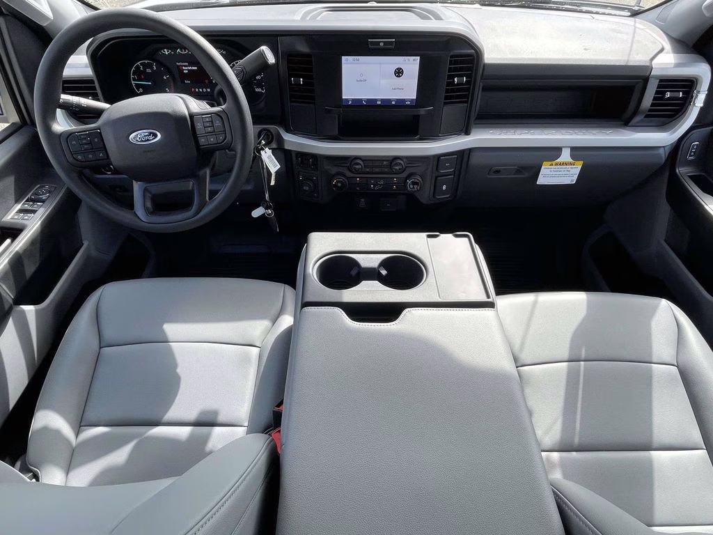 2026 Oxford White Ford Super Duty F-350 DRW XL 4X4 Truck