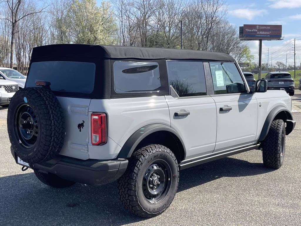 2026 Avalanche Gray Ford Bronco Big Bend 4X4 SUV