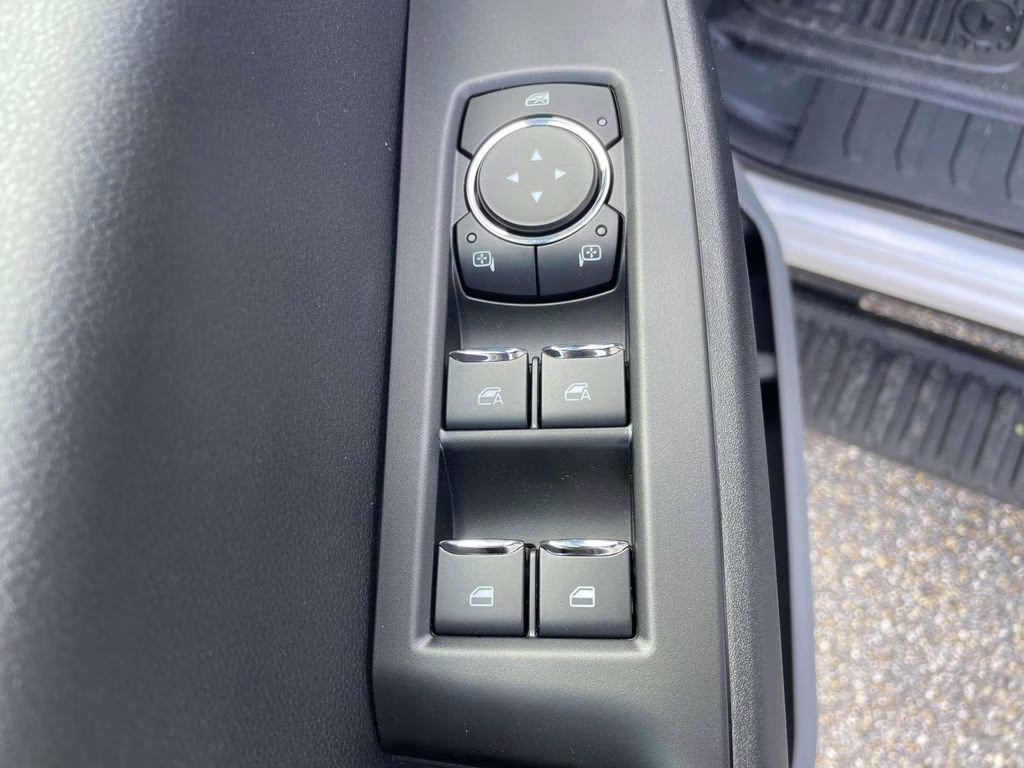 2026 Oxford White Ford Super Duty F-350 DRW XL 4X4 Truck