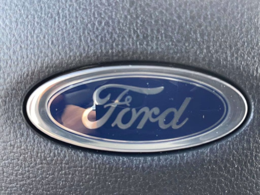 2026 Oxford White Ford Super Duty F-350 DRW XL 4X4 Truck