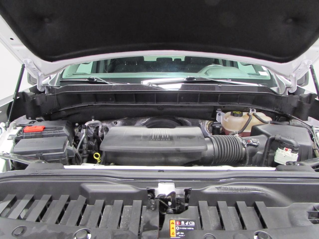 2023 Summit White Chevrolet Silverado 1500 RST 4X4 Truck