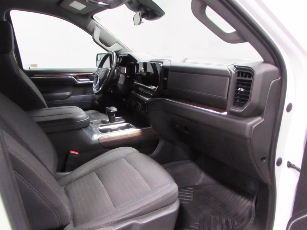 2023 Summit White Chevrolet Silverado 1500 RST 4X4 Truck