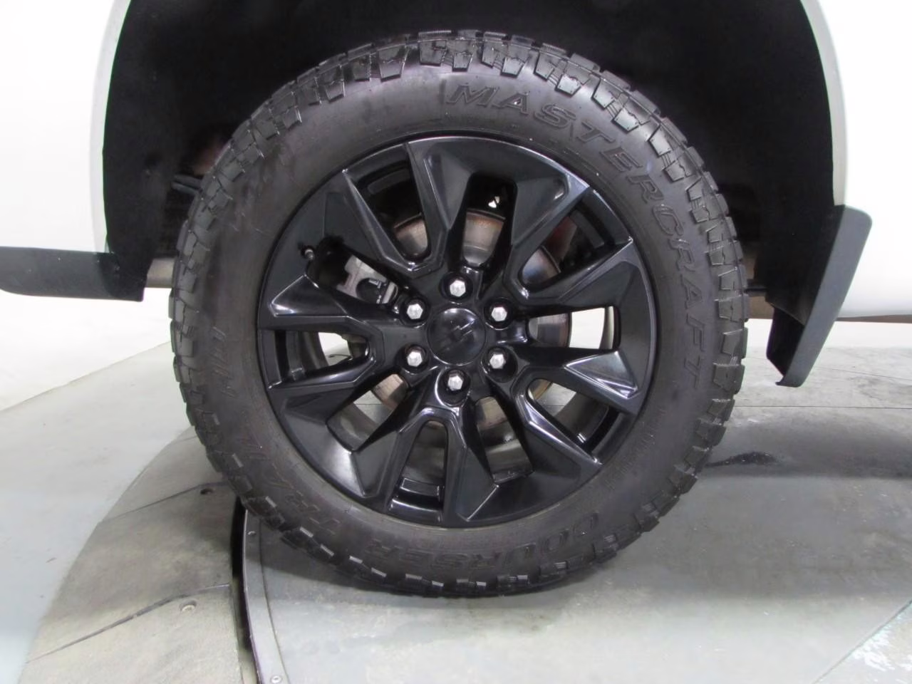 2023 Summit White Chevrolet Silverado 1500 RST 4X4 Truck