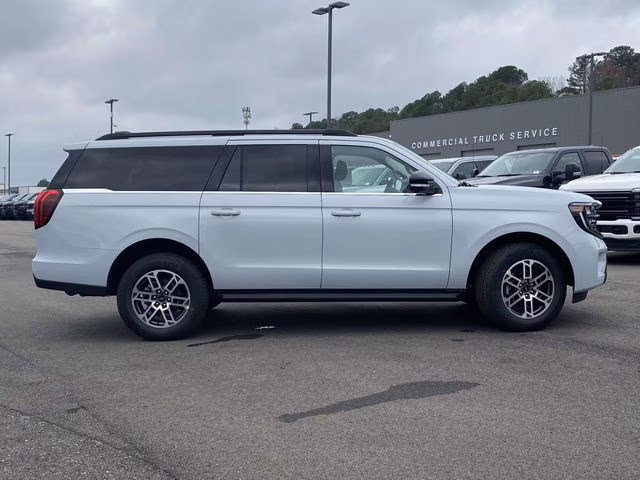 2026 Silver Metallic Ford Expedition Max Active RWD SUV