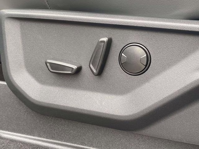 2026 Gray Metallic Ford Expedition Max Active RWD SUV