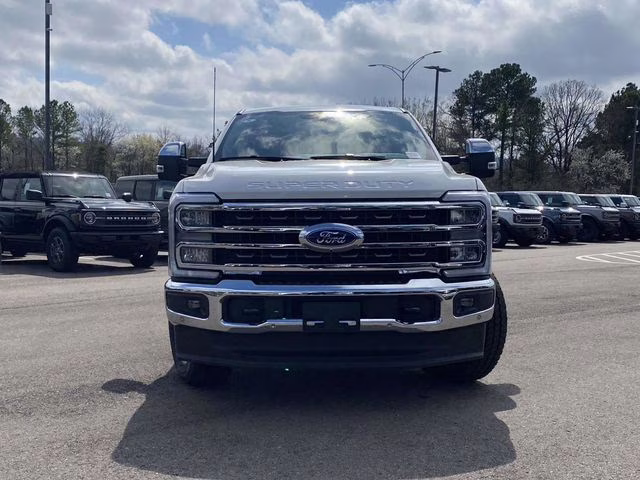 2026 White Ford Super Duty F-250 SRW King Ranch 4X4 Truck