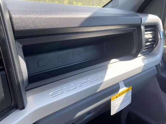 2026 Oxford White Ford Super Duty F-350 DRW XL 4X4 Truck