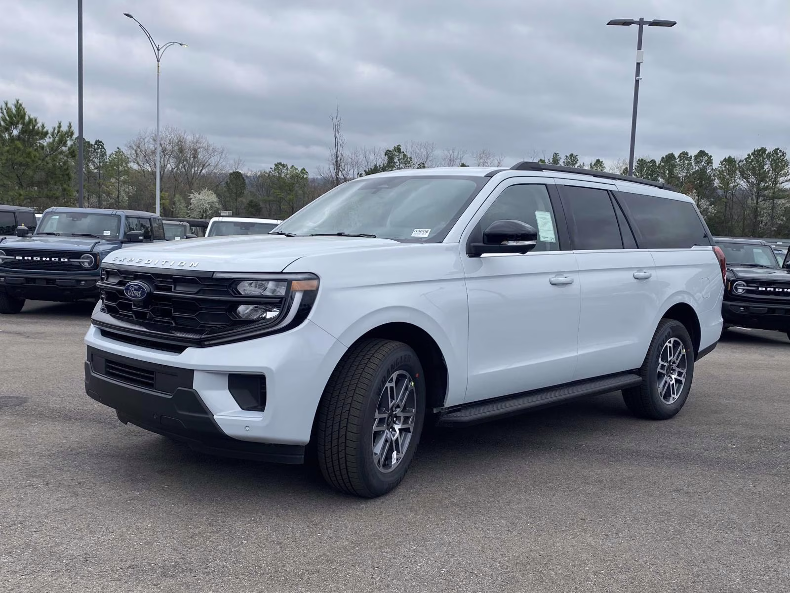 2026 Silver Metallic Ford Expedition Max Active RWD SUV