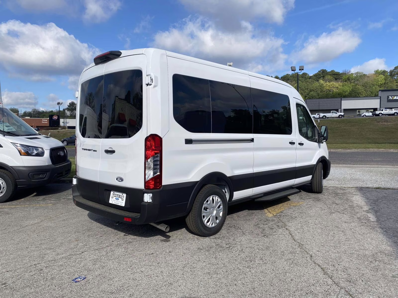 2026 Oxford White Ford Transit-350 XL RWD Crossover