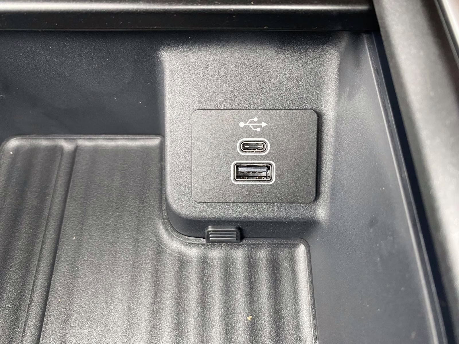 2026 Gray Metallic Ford Expedition Max Active RWD SUV