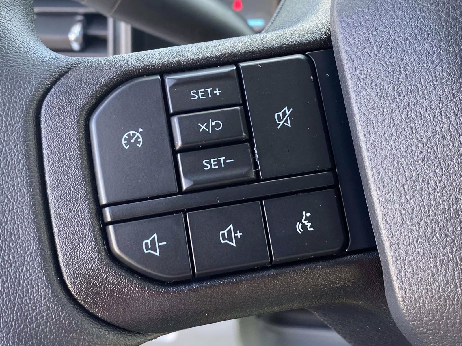 2026 Oxford White Ford Super Duty F-350 DRW XL 4X4 Truck