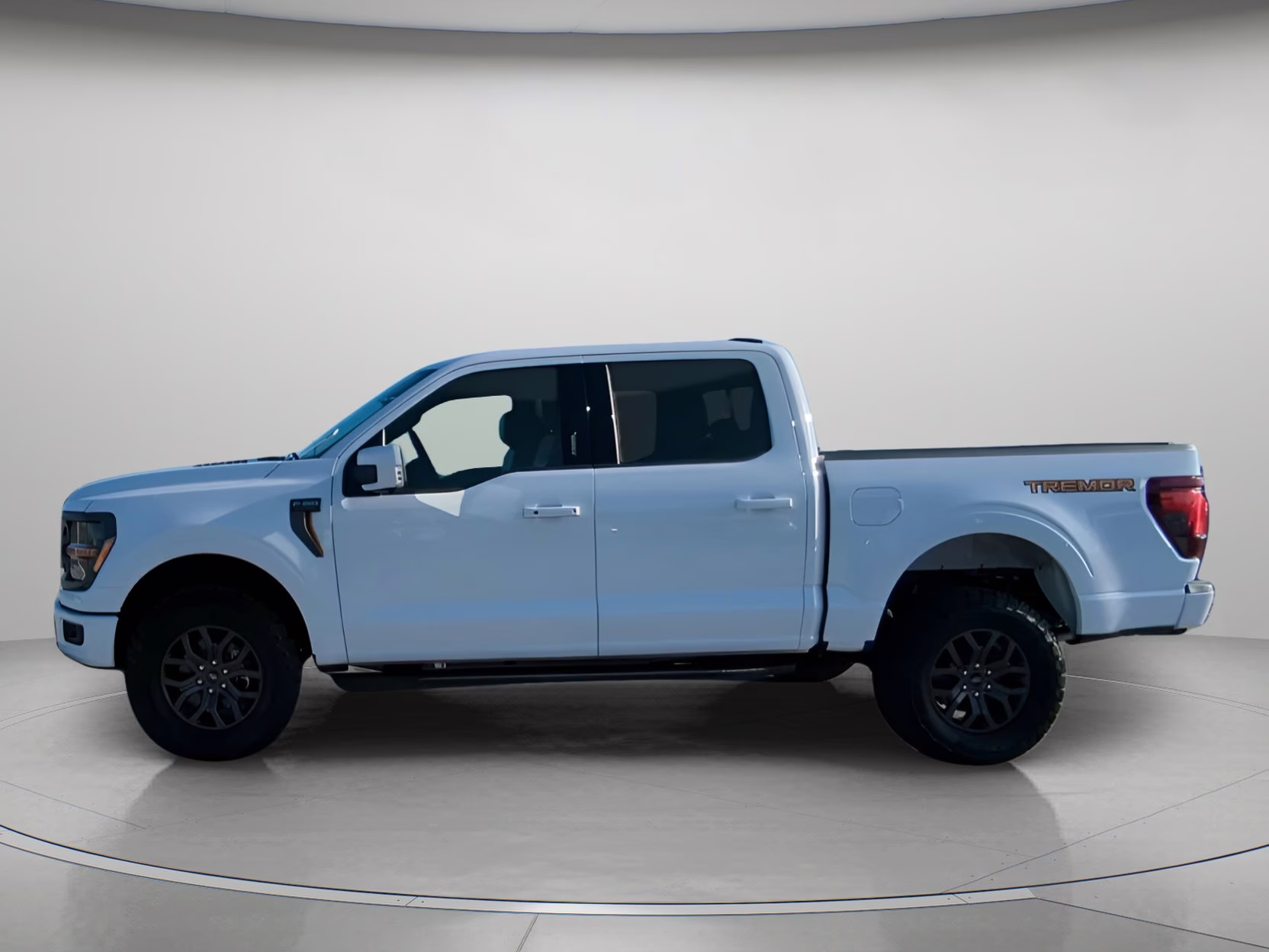 2026 Oxford White Ford F-150 Tremor Crew Cab Pickup 4X4 Truck