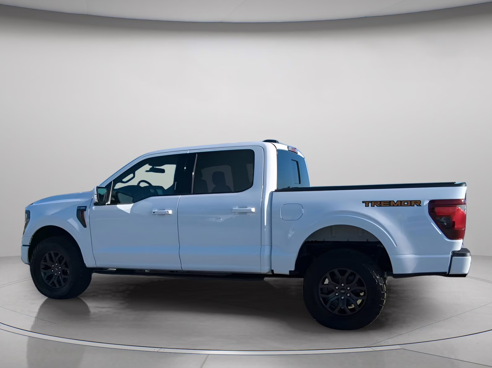 2026 Oxford White Ford F-150 Tremor Crew Cab Pickup 4X4 Truck