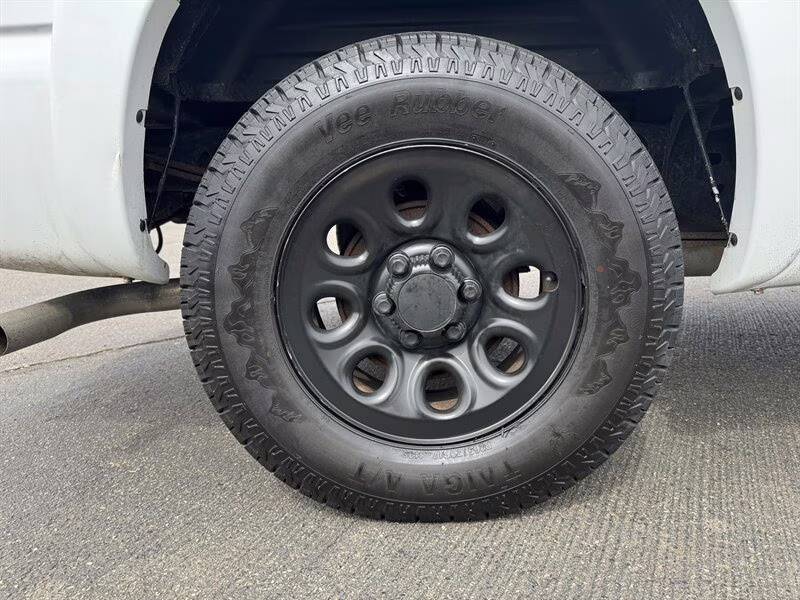 2005 Summit White Chevrolet Silverado 1500 Z71 4X4 Truck