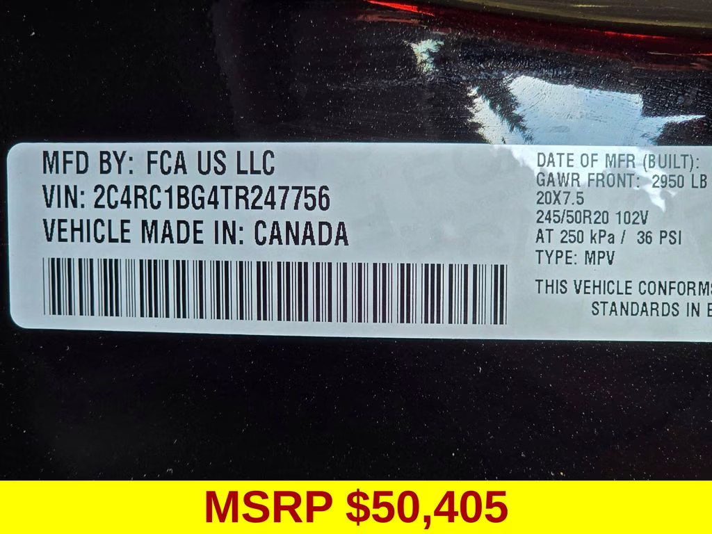 2026 Diamond Black Crystal Pearlcoat Chrysler Pacifica Select FWD Van