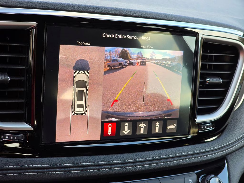 2026 Diamond Black Crystal Pearlcoat Chrysler Pacifica Select FWD Van