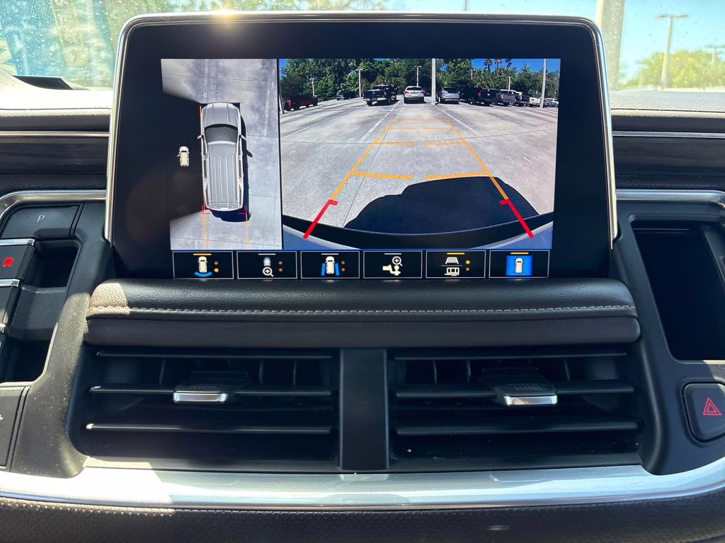 2021 White Frost Tricoat GMC Yukon XL SLT RWD SUV