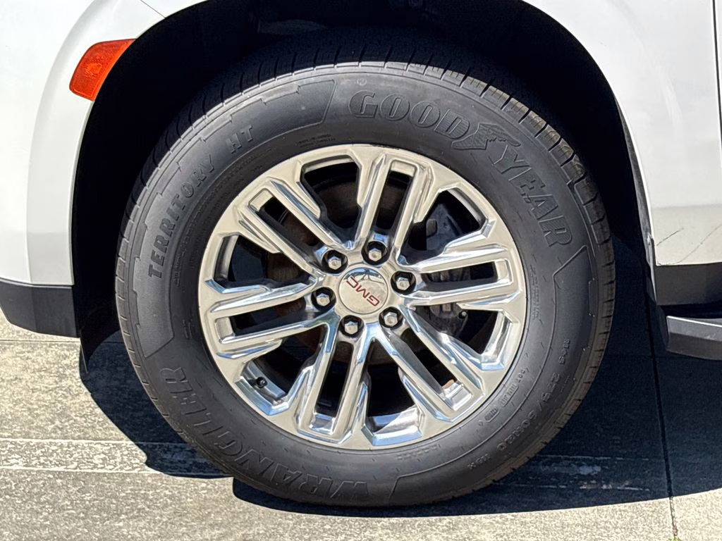 2021 White Frost Tricoat GMC Yukon XL SLT RWD SUV