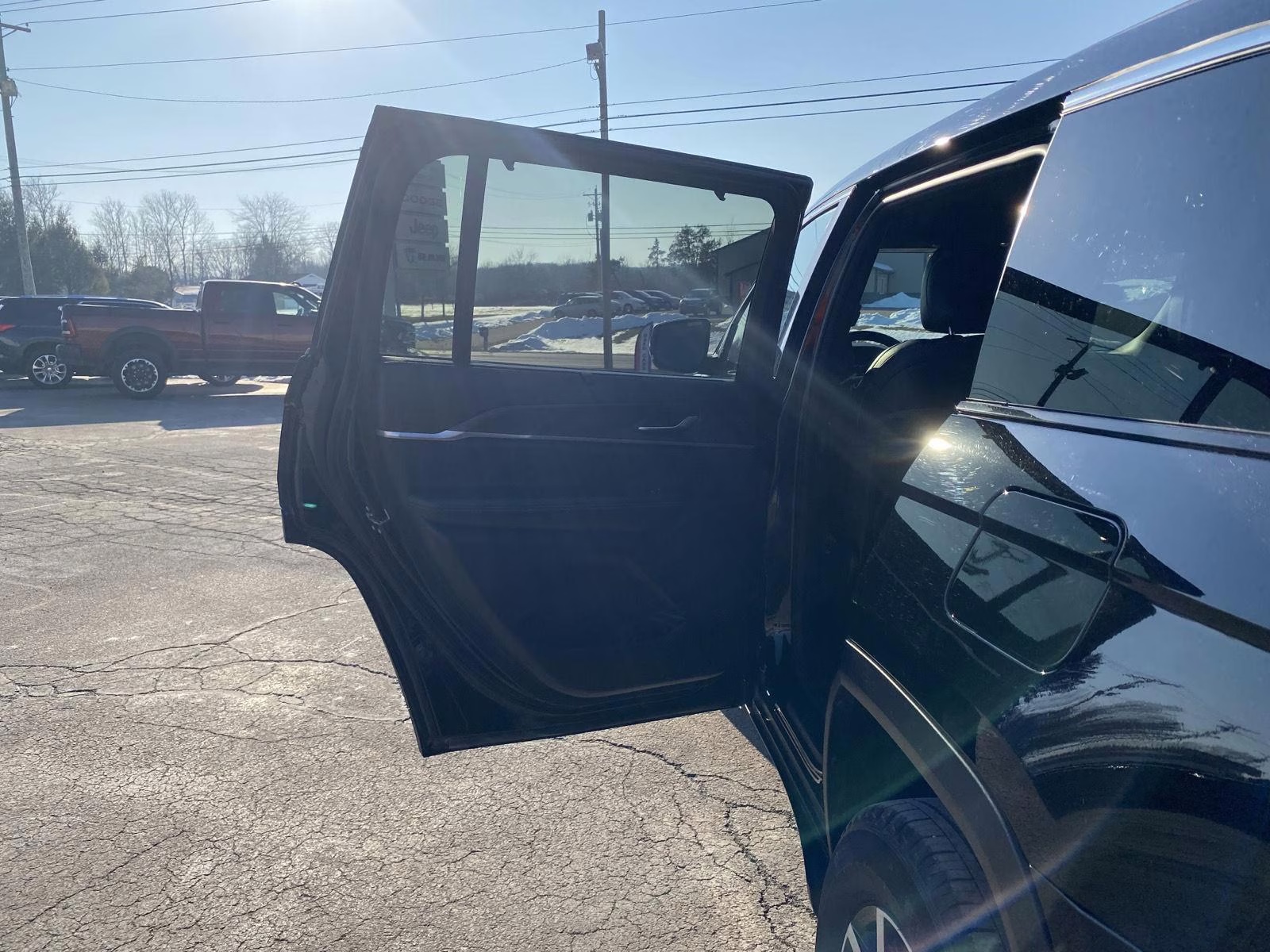 2024 Diamond Black Crystal Pearlcoat Jeep Grand Cherokee L Limited 4X4 SUV