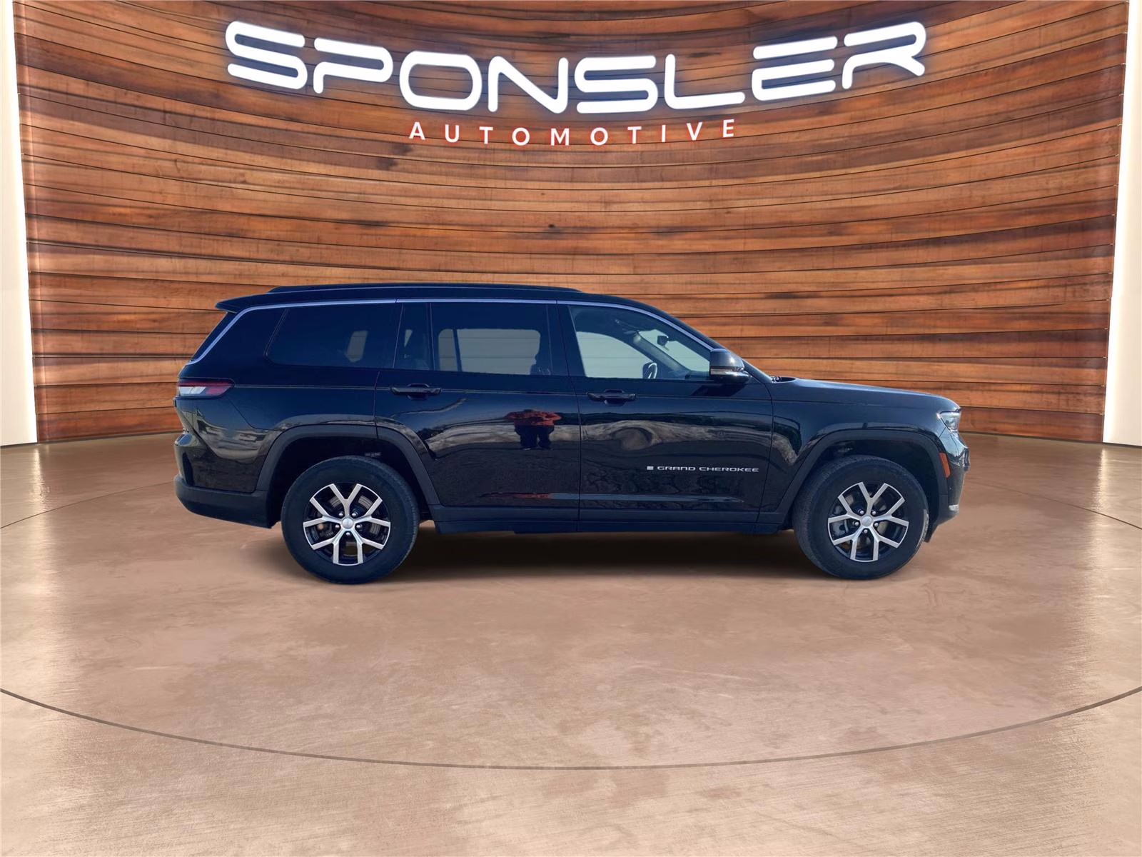 2024 Diamond Black Crystal Pearlcoat Jeep Grand Cherokee L Limited 4X4 SUV