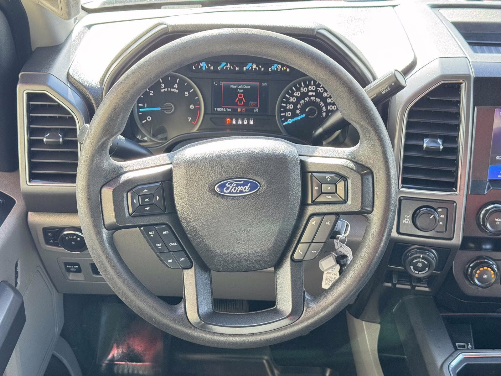 2020 Oxford White Ford F-150 XLT 4X4 Truck