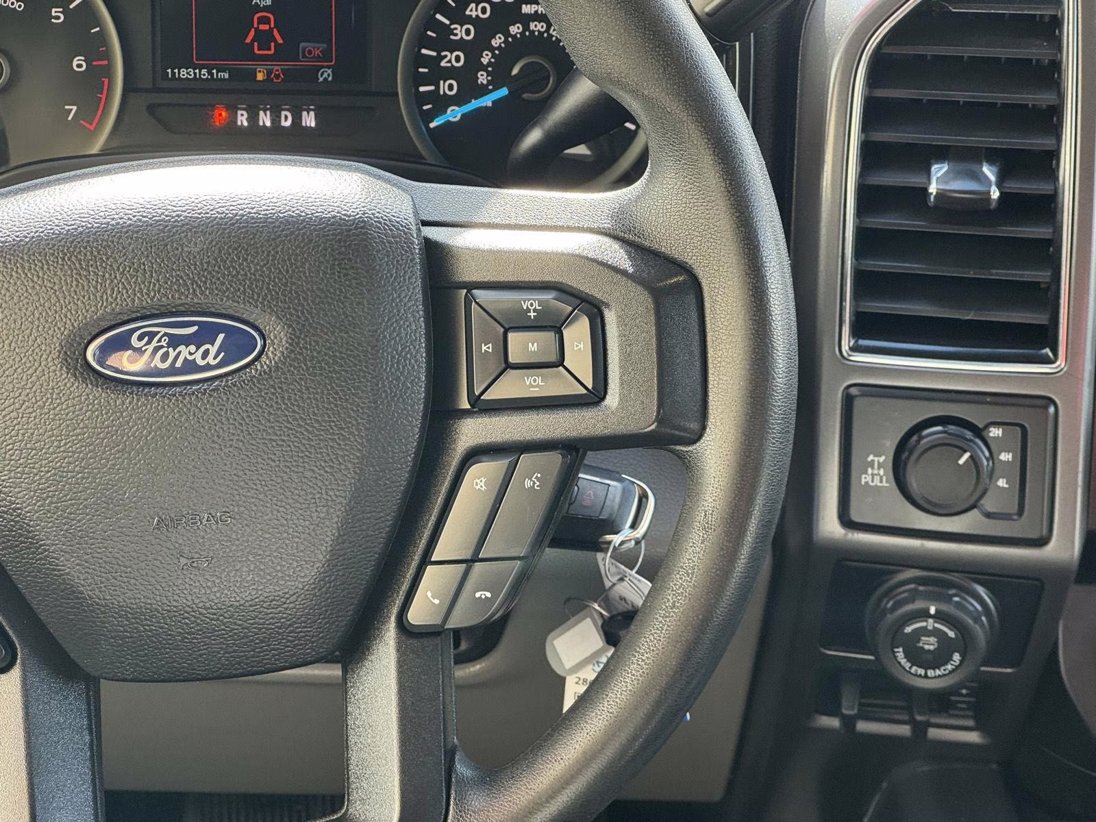 2020 Oxford White Ford F-150 XLT 4X4 Truck