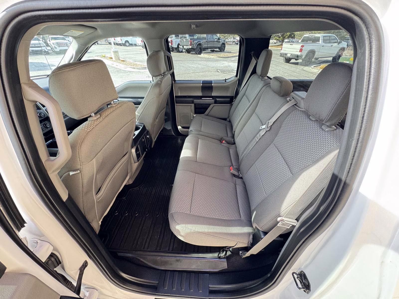 2020 Oxford White Ford F-150 XLT 4X4 Truck