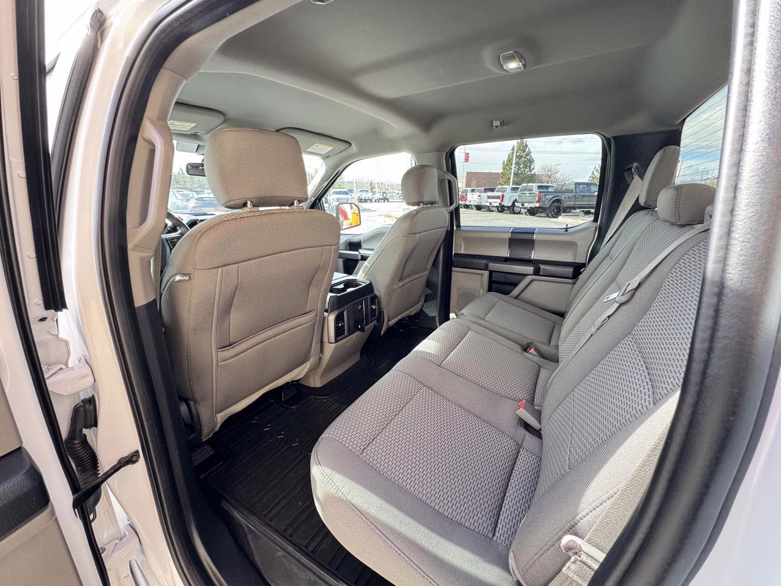 2020 Oxford White Ford F-150 XLT 4X4 Truck