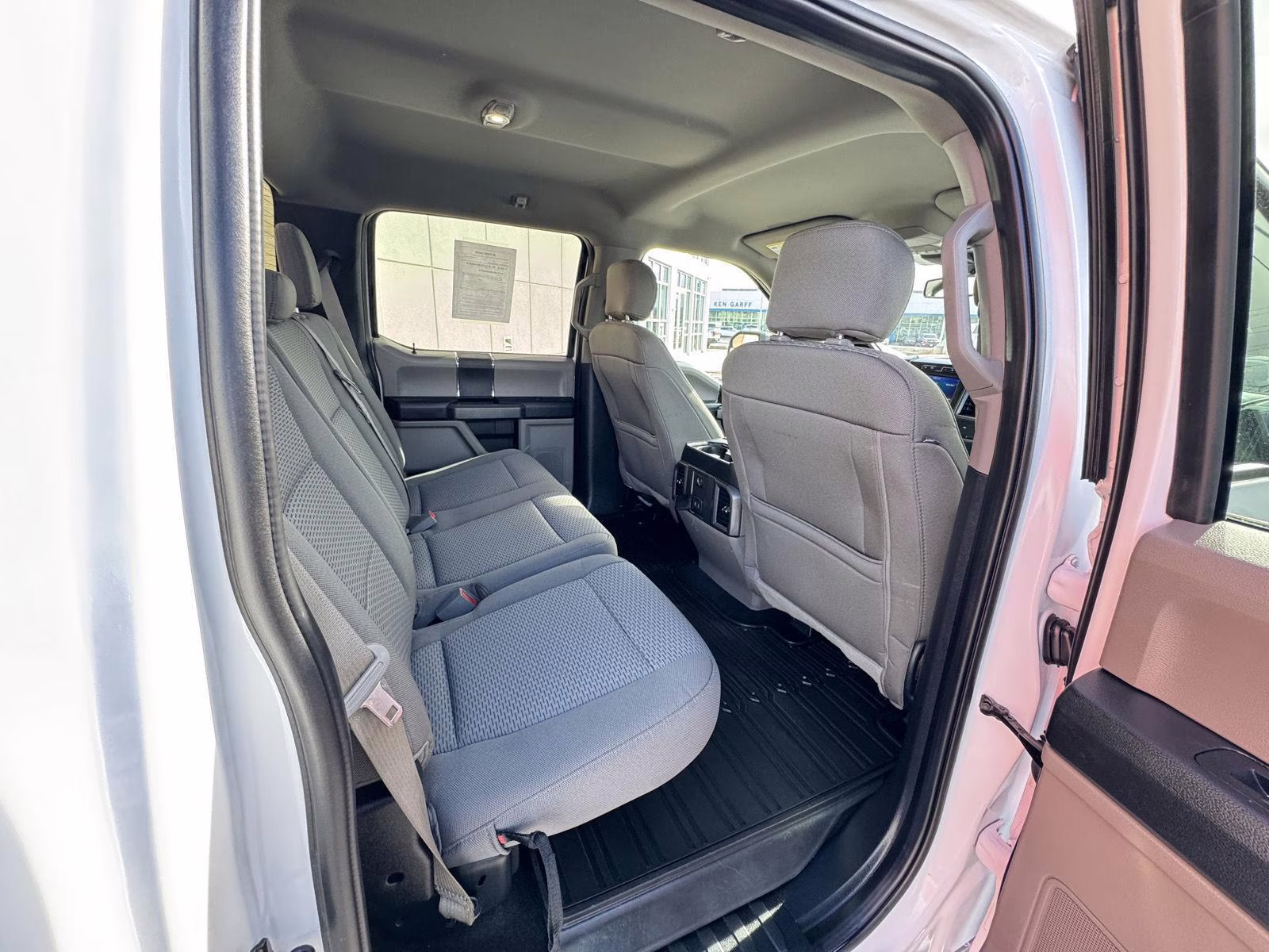 2020 Oxford White Ford F-150 XLT 4X4 Truck