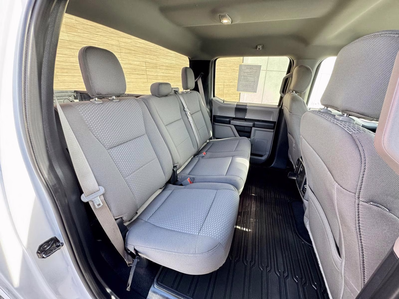 2020 Oxford White Ford F-150 XLT 4X4 Truck