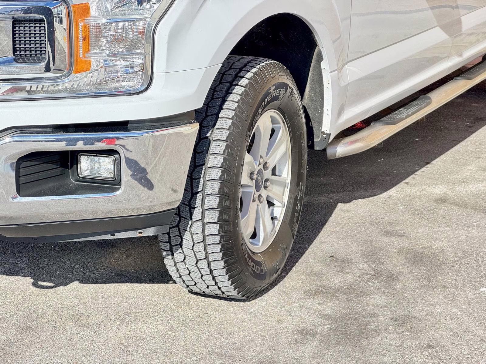 2020 Oxford White Ford F-150 XLT 4X4 Truck