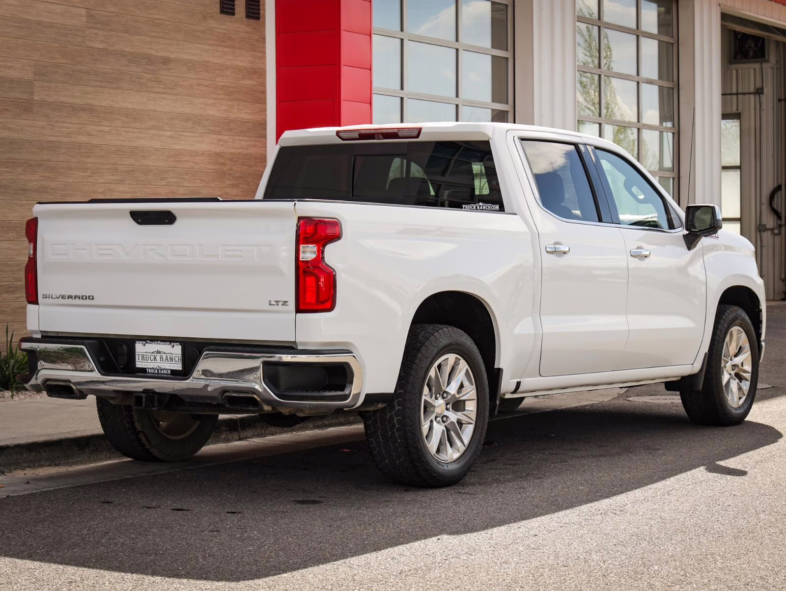 2019 Summit White Chevrolet Silverado 1500 LTZ 4X4 Truck