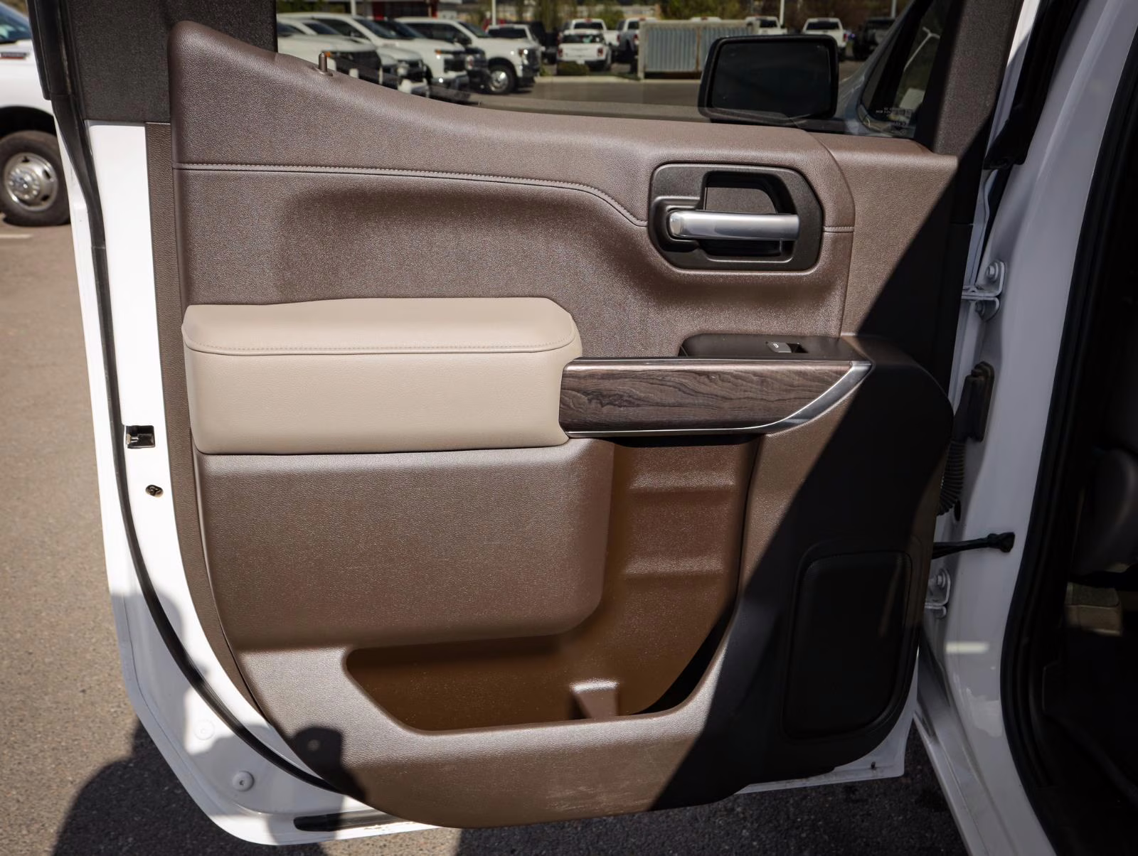 2019 Summit White Chevrolet Silverado 1500 LTZ 4X4 Truck