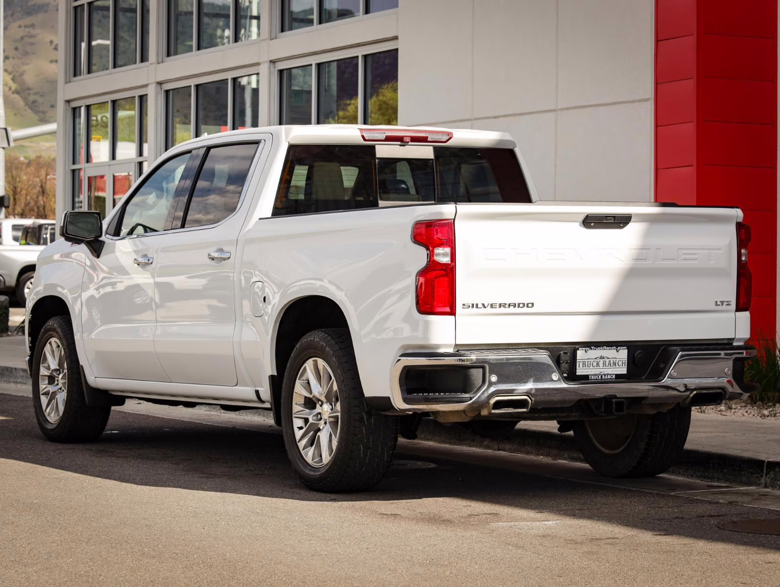 2019 Summit White Chevrolet Silverado 1500 LTZ 4X4 Truck