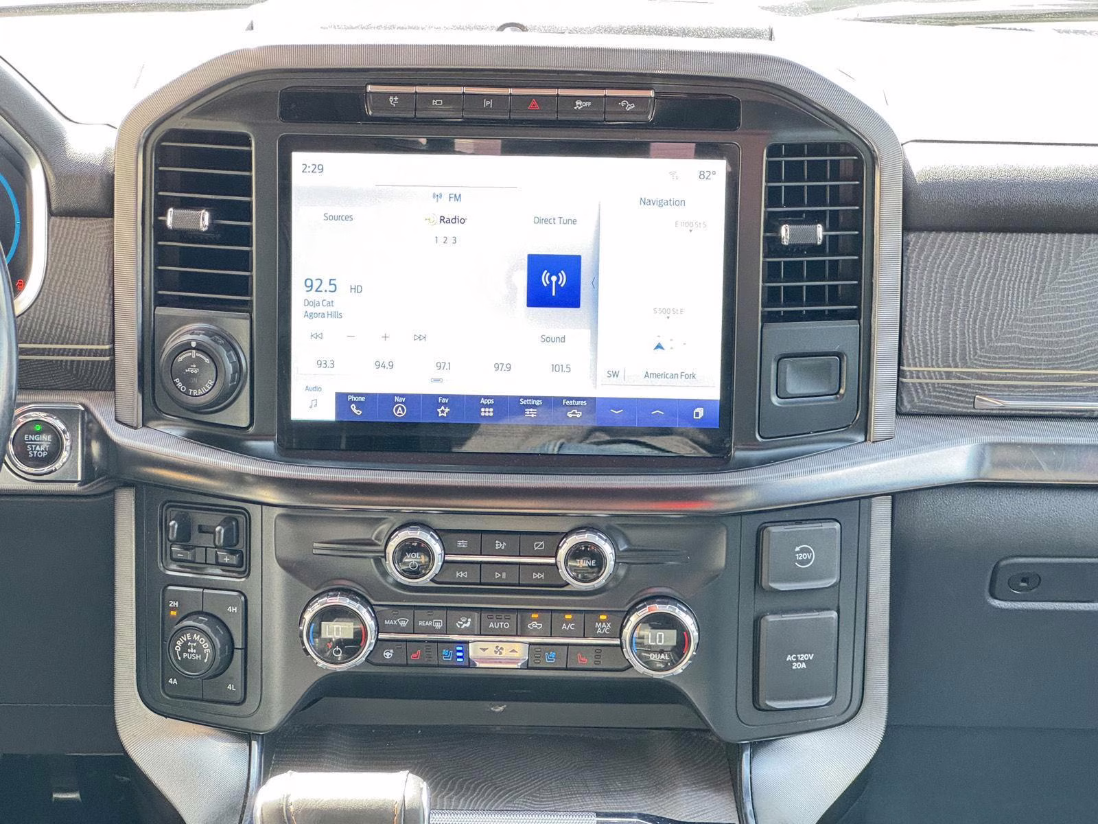 2021 Star White Metallic Tri-Coat Ford F-150 Platinum 4X4 Truck