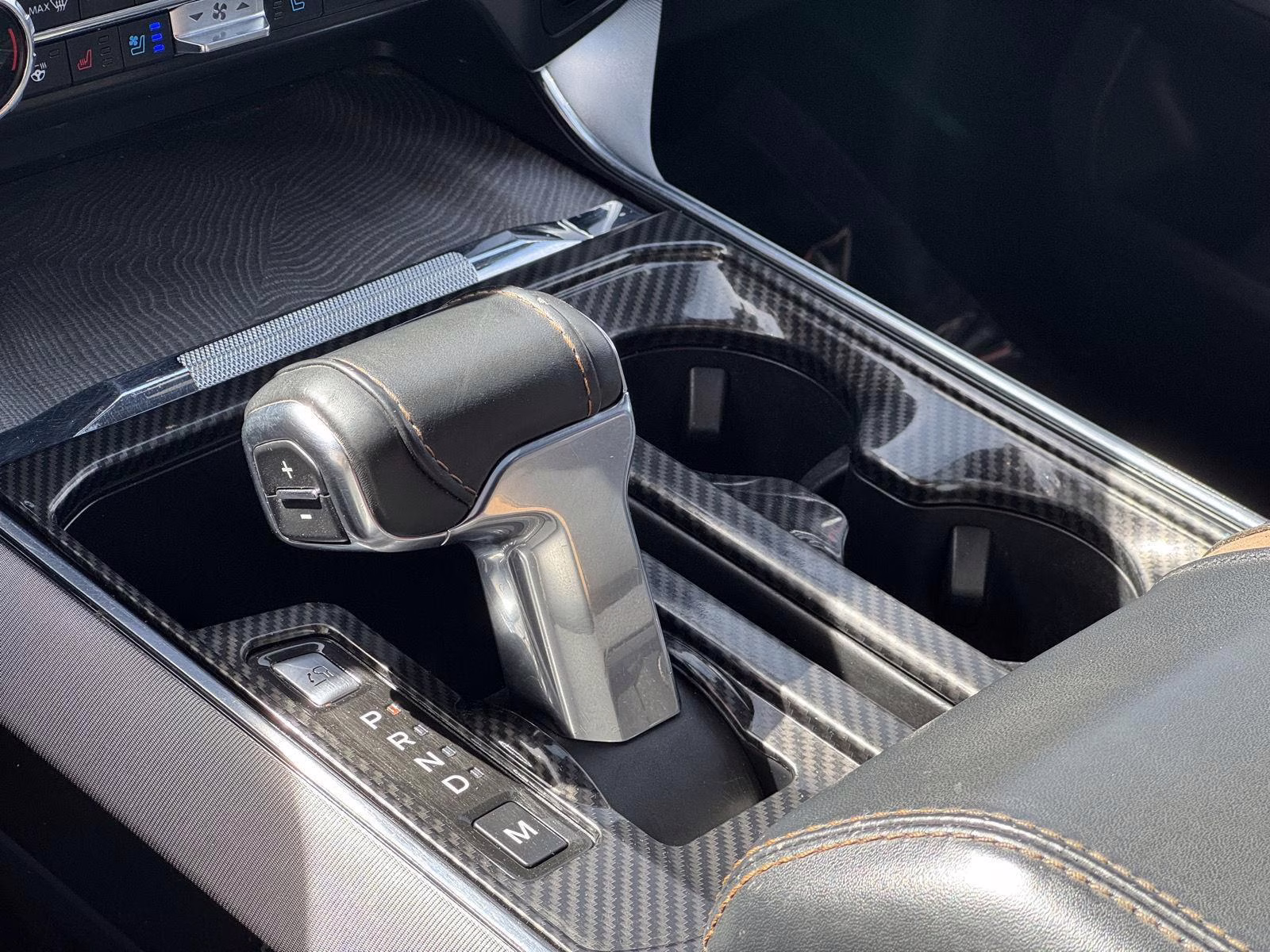 2021 Star White Metallic Tri-Coat Ford F-150 Platinum 4X4 Truck