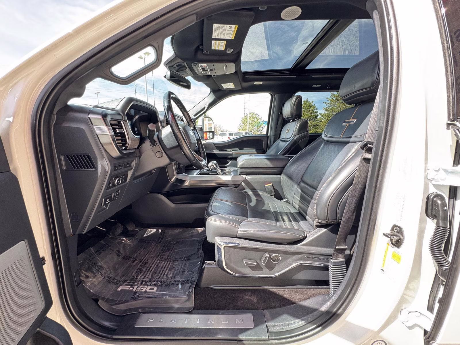 2021 Star White Metallic Tri-Coat Ford F-150 Platinum 4X4 Truck