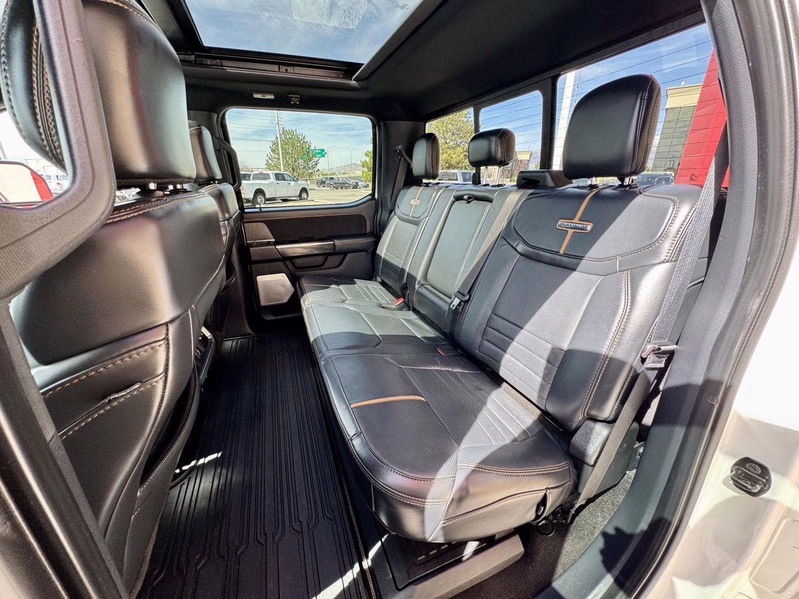 2021 Star White Metallic Tri-Coat Ford F-150 Platinum 4X4 Truck