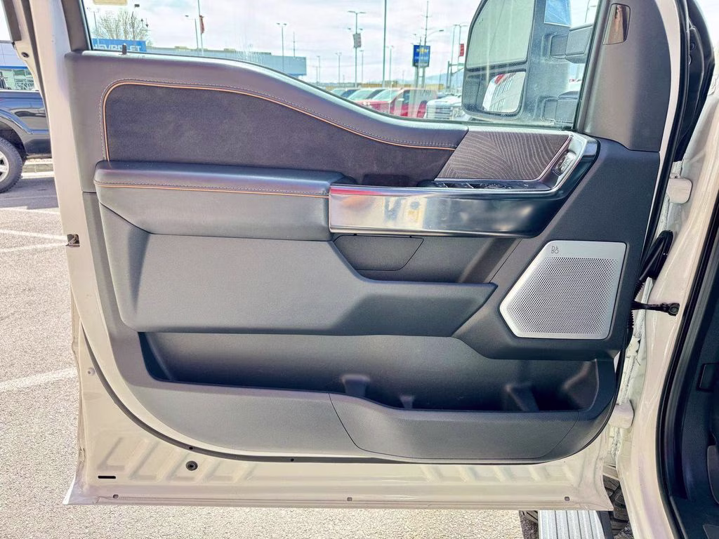 2021 White Ford F-150 Platinum 4X4 Truck