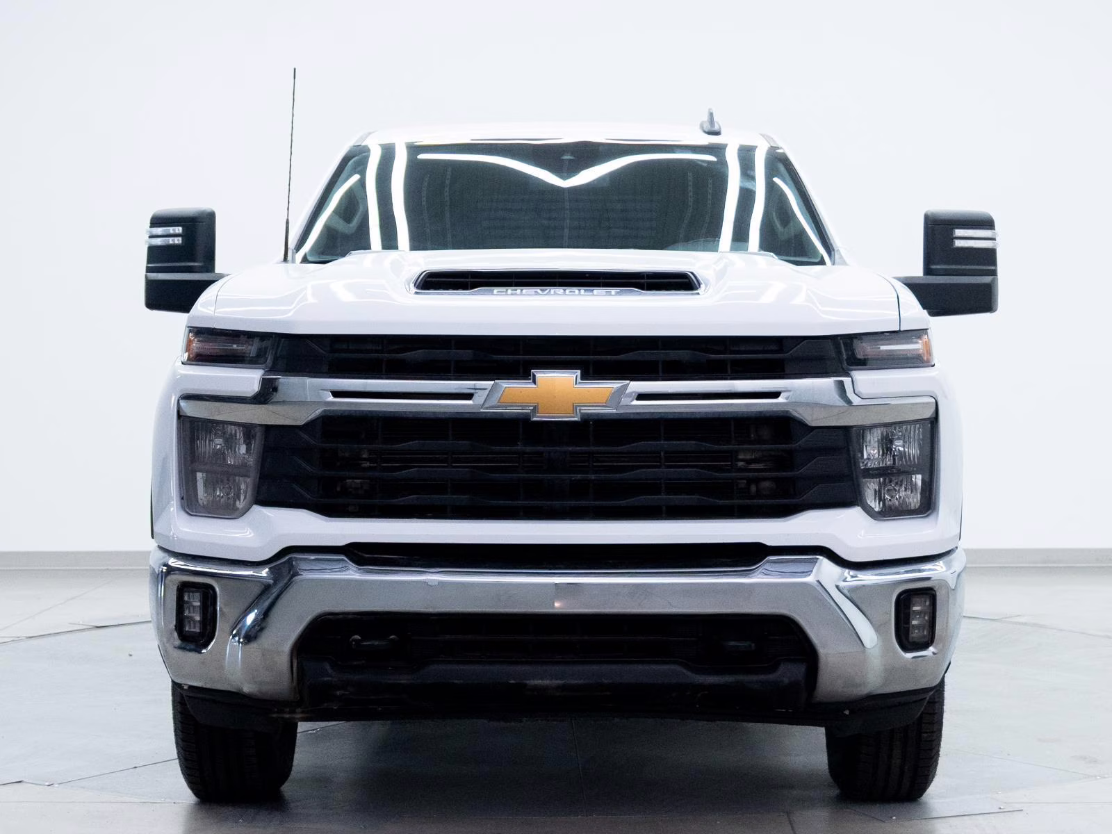 2024 Summit White Chevrolet Silverado 2500HD LT 4X4 Truck