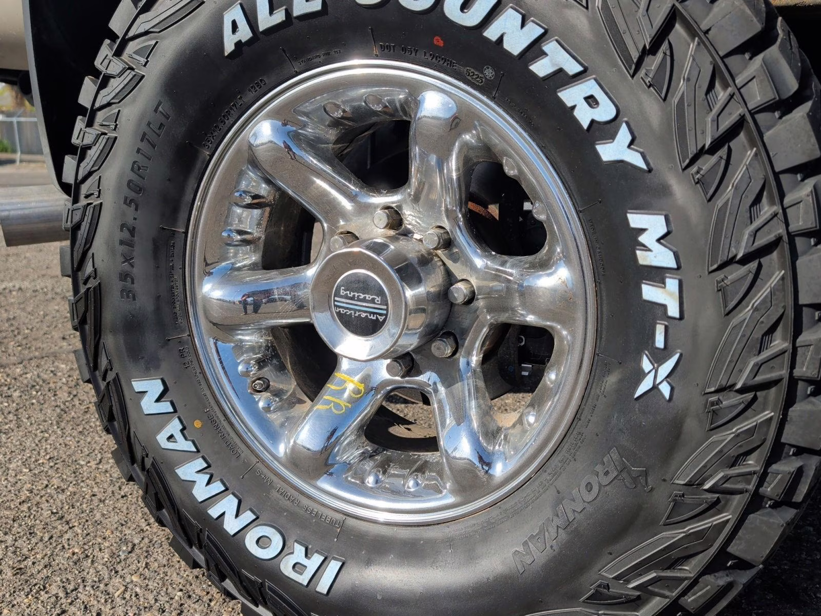 2004 Silver Birch Metallic Chevrolet Silverado 2500HD LT 4X4 Truck