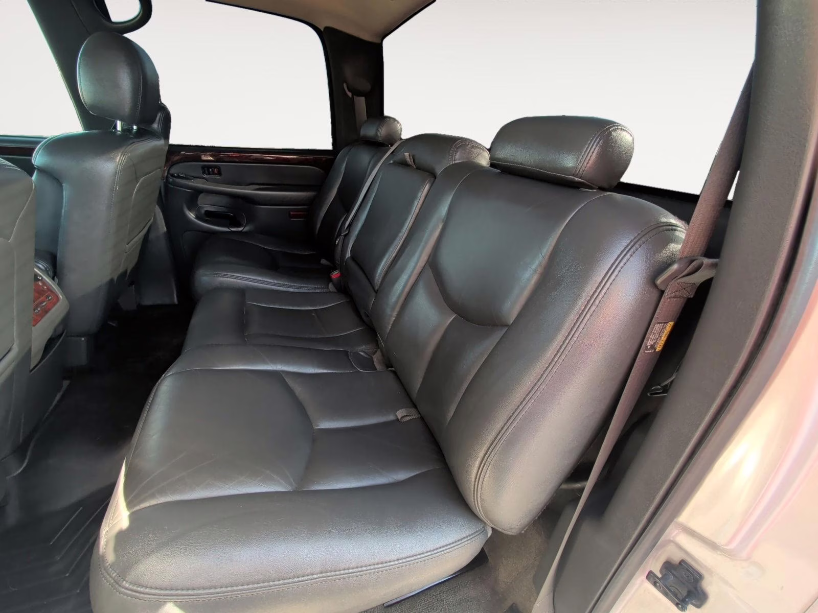 2004 Silver Birch Metallic Chevrolet Silverado 2500HD LT 4X4 Truck