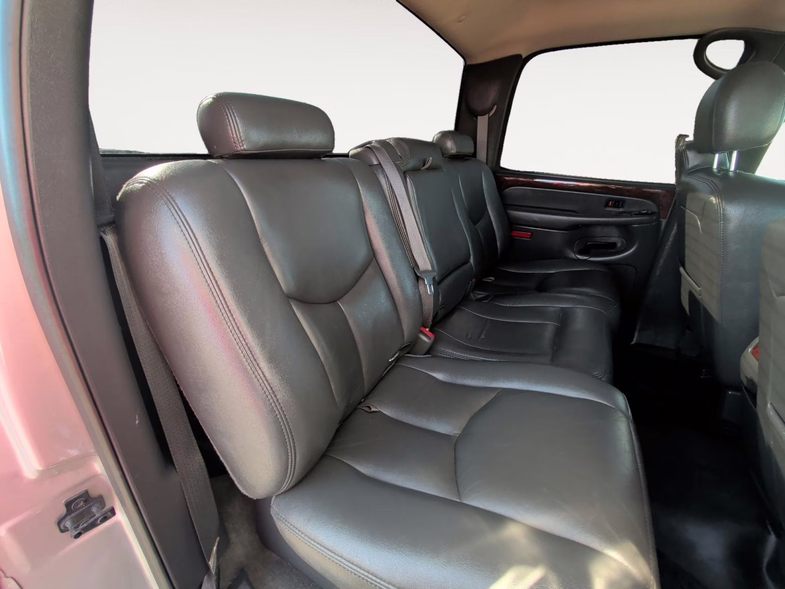 2004 Silver Birch Metallic Chevrolet Silverado 2500HD LT 4X4 Truck