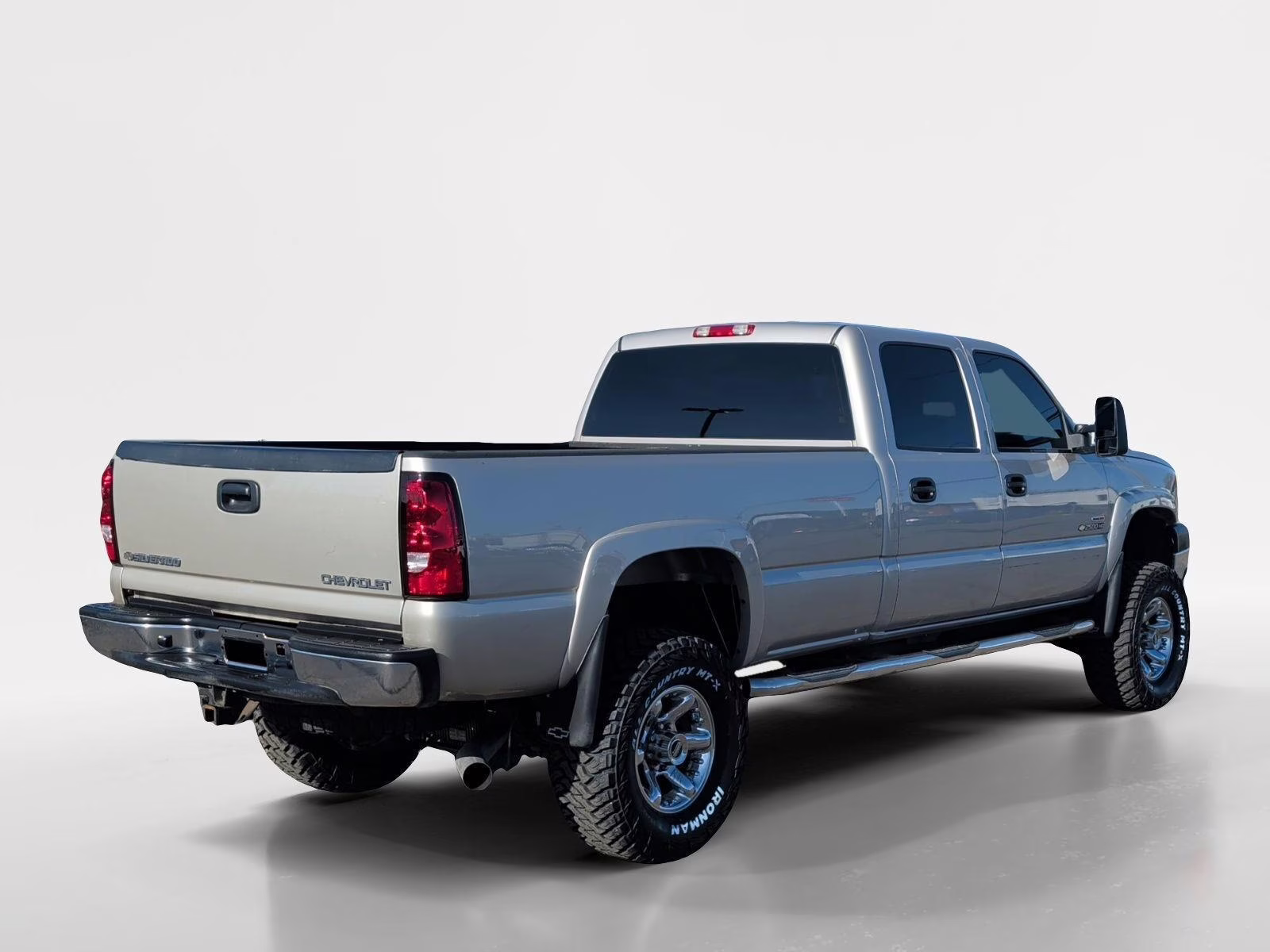 2004 Silver Birch Metallic Chevrolet Silverado 2500HD LT 4X4 Truck