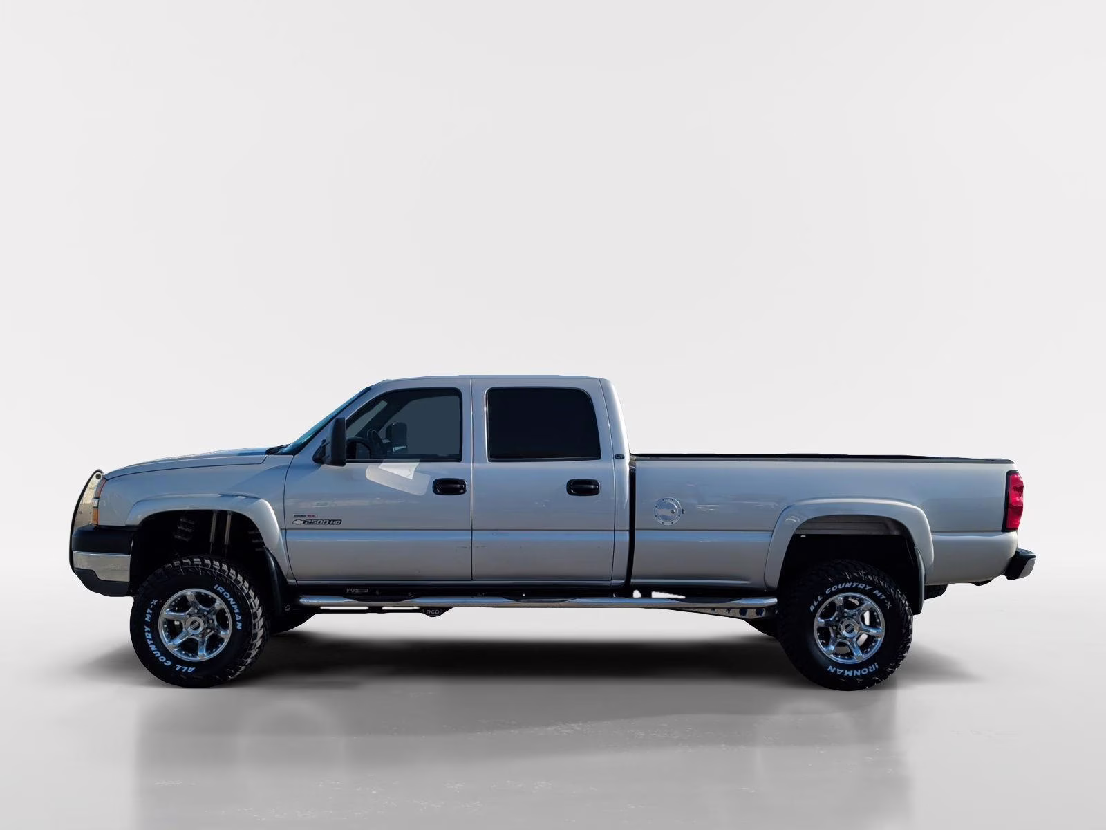 2004 Silver Birch Metallic Chevrolet Silverado 2500HD LT 4X4 Truck