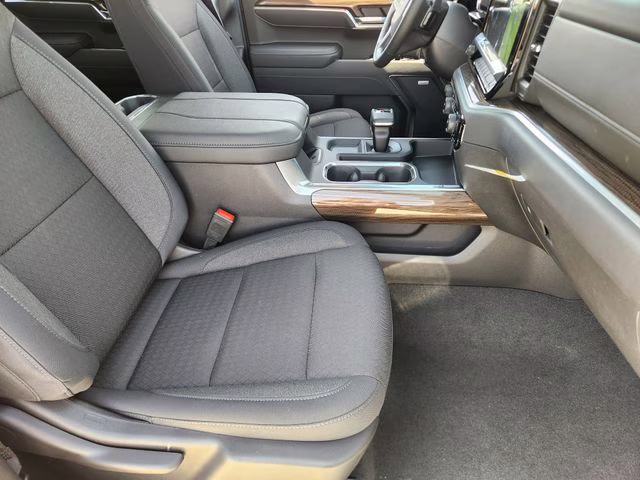2026 Sterling Gray Metallic Chevrolet Silverado 1500 LT Trail Boss 4X4 Truck