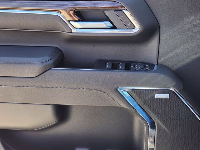 2026 Sterling Gray Metallic Chevrolet Silverado 1500 LT Trail Boss 4X4 Truck