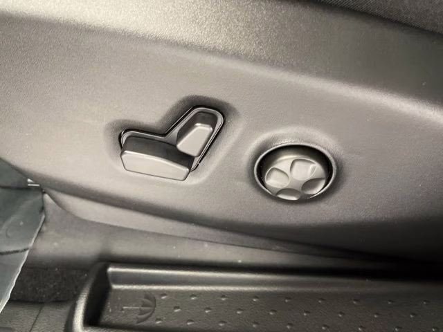 2026 Diamond Black Crystal Pearlcoat Chrysler Pacifica Select AWD Van