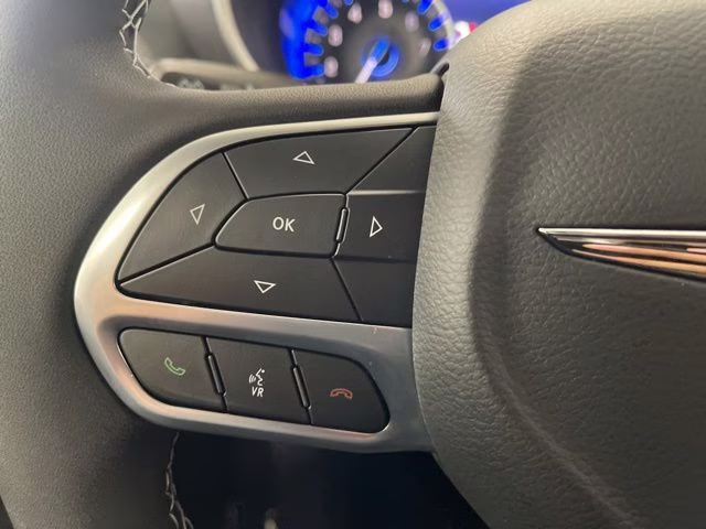 2026 Diamond Black Crystal Pearlcoat Chrysler Pacifica Select AWD Van